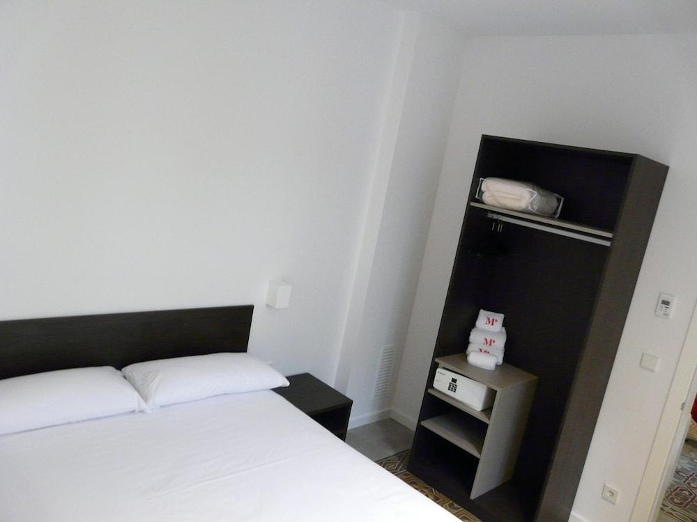The Museum Apartments Figueres  Esterno foto